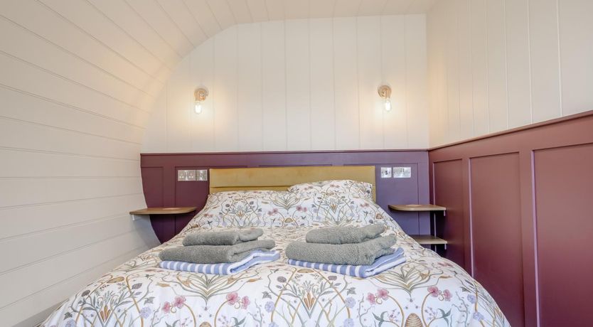 Photo of 2 Bed in Newport