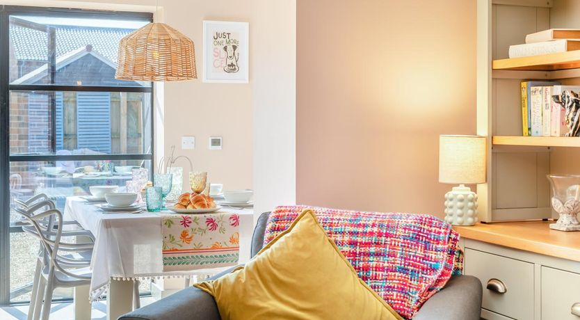 Photo of 2 Bed in North Wootton