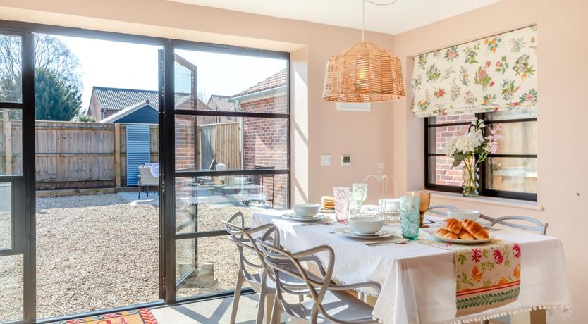 Photo of 2 Bed in North Wootton