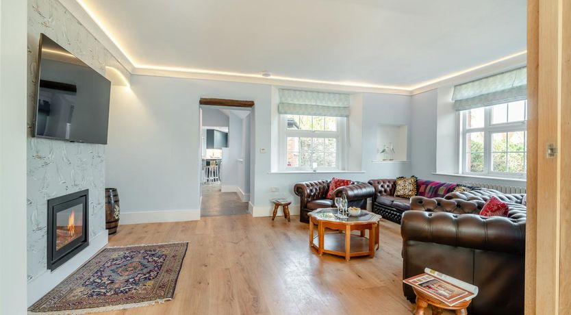 Photo of 3 Bed in Minehead