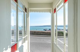 Photo of 2-bed-in-new-quay-2