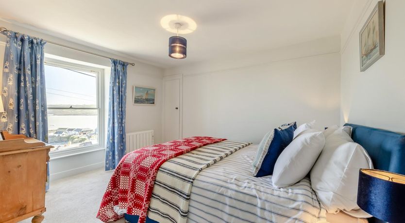 Photo of 2 Bed in New Quay