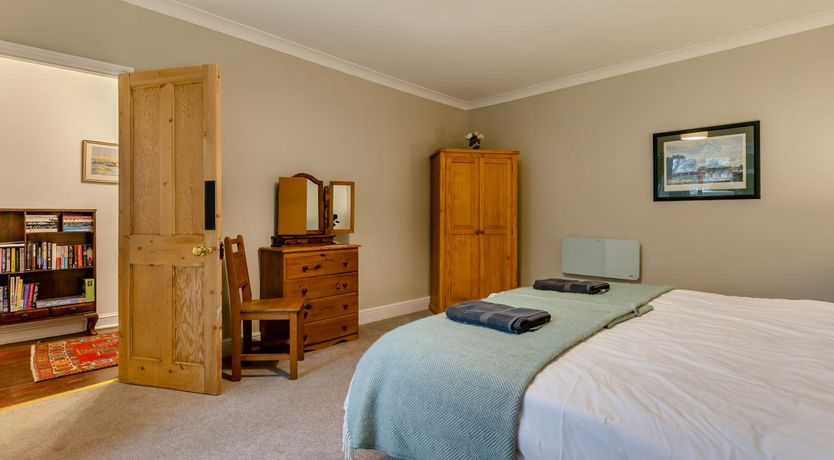 Photo of 2 Bed in Briston