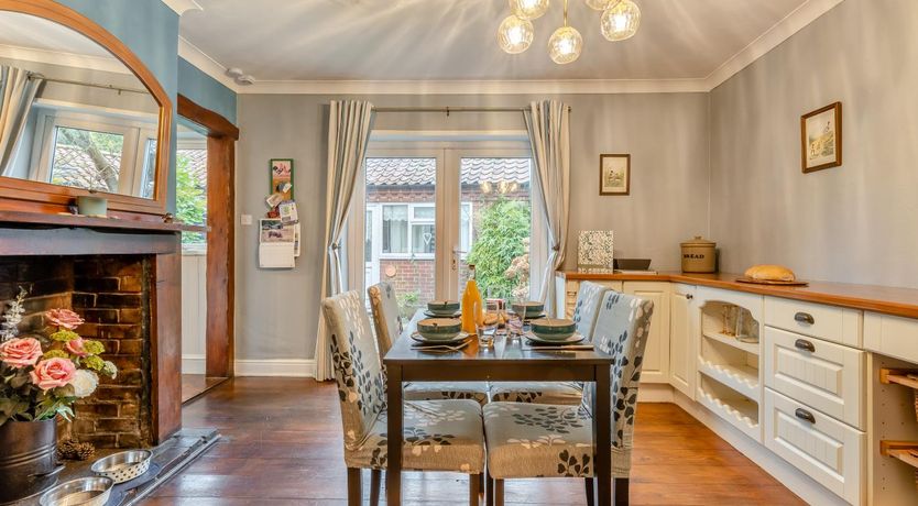 Photo of 2 Bed in Briston