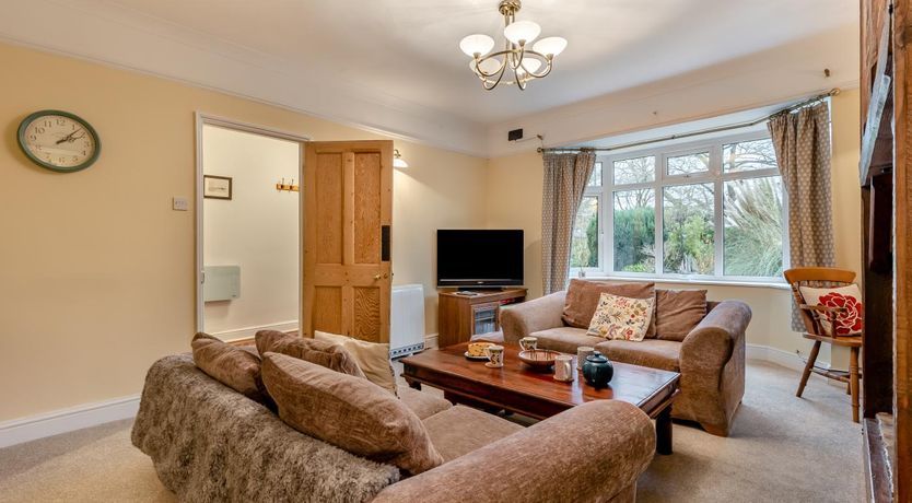 Photo of 2 Bed in Briston