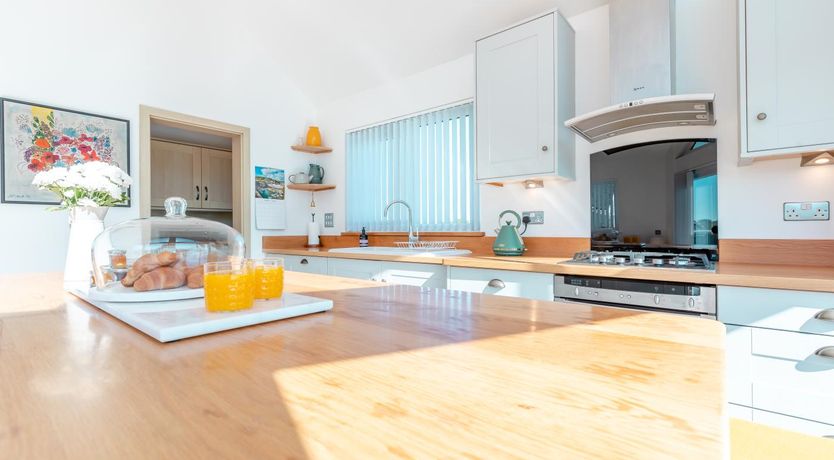 Photo of 4 Bed in Instow