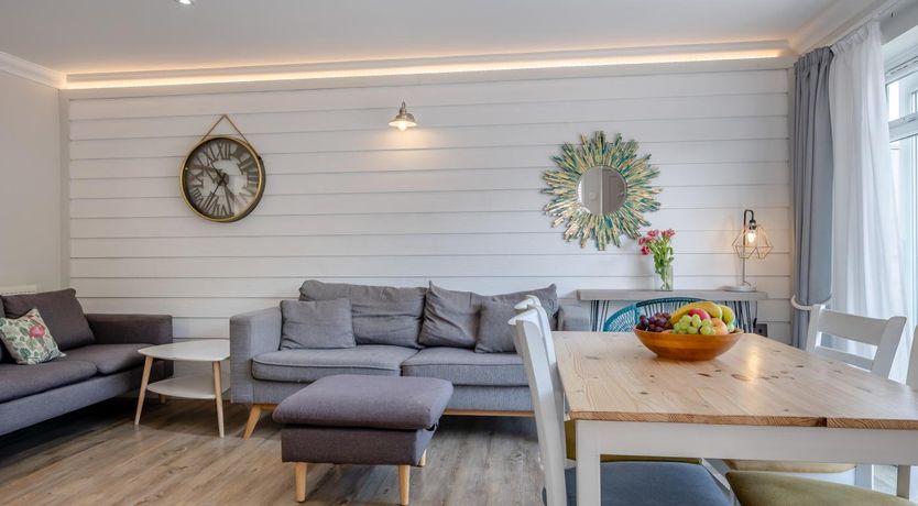 Photo of 2 Bed in Totland Bay