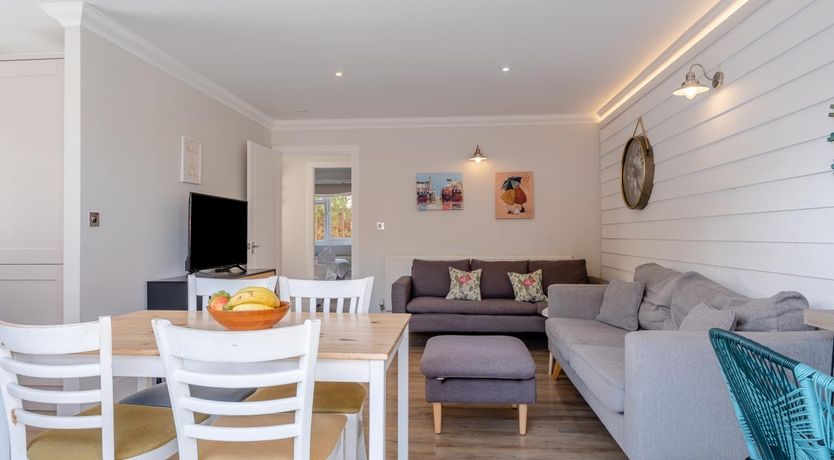 Photo of 2 Bed in Totland Bay