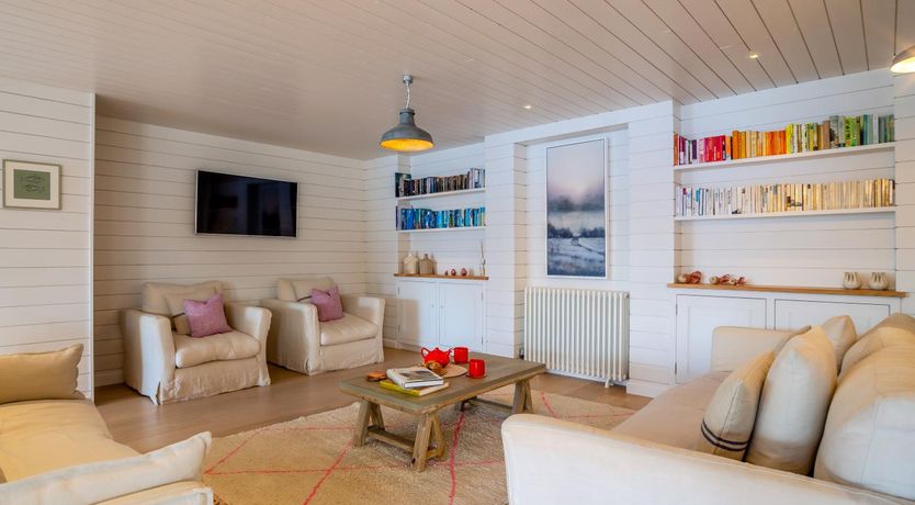 Photo of 4 Bed in Polruan