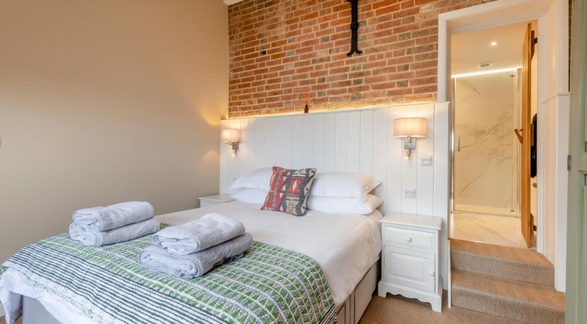 Photo of 4 Bed in Peasmarsh