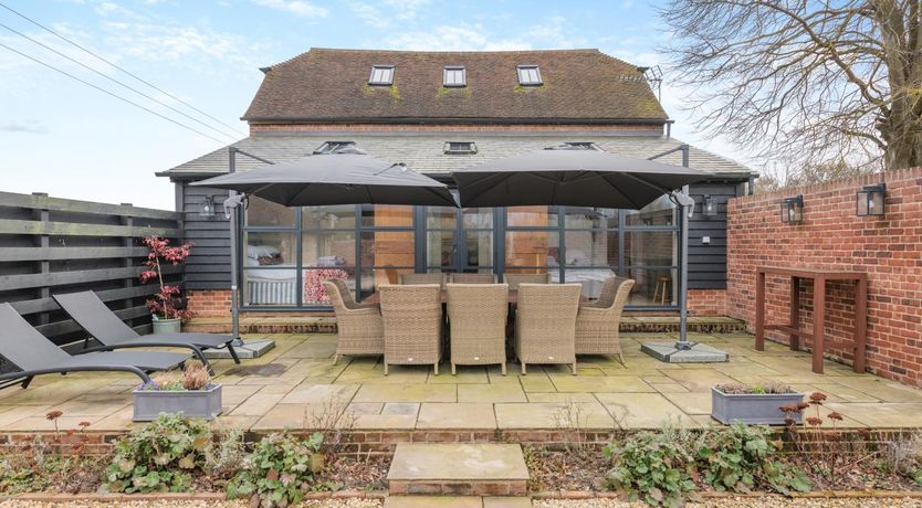 Photo of 4 Bed in Peasmarsh