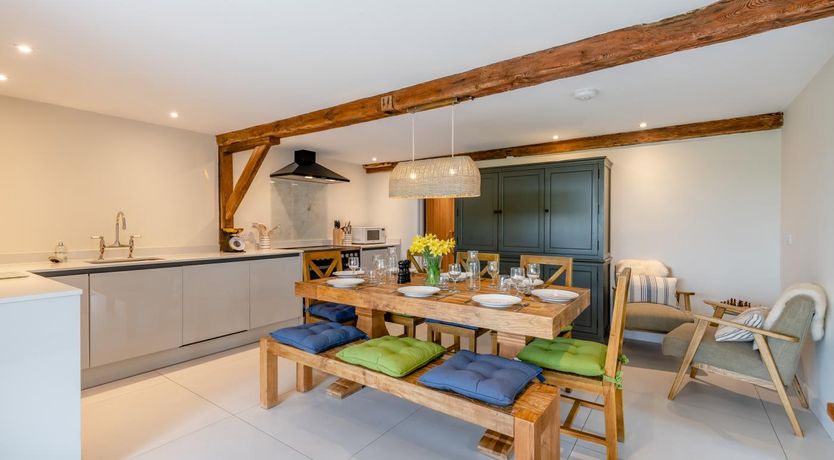 Photo of 4 Bed in Peasmarsh