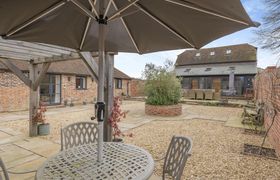 Photo of 4-bed-in-peasmarsh