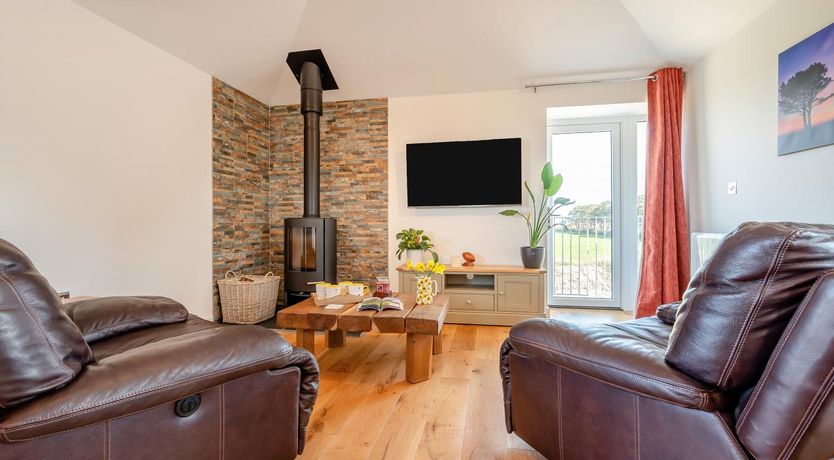 Photo of 3 Bed in St. Mawgan