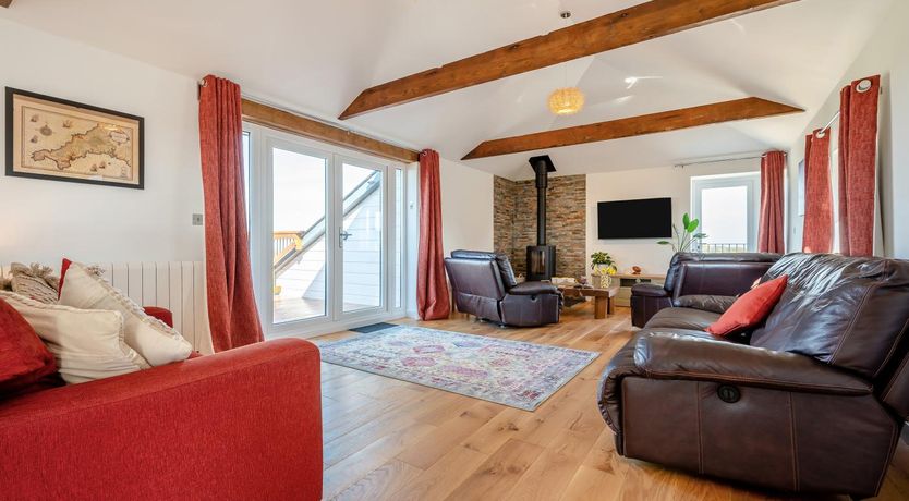 Photo of 3 Bed in St. Mawgan