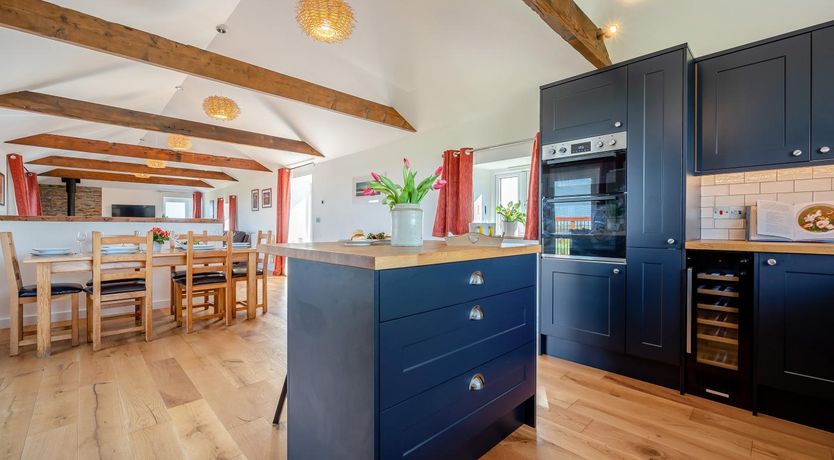 Photo of 3 Bed in St. Mawgan