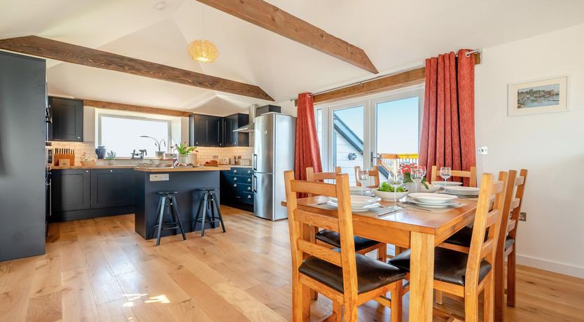 Photo of 3 Bed in St. Mawgan