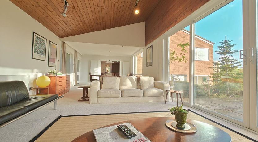 Photo of 5 Bed in Tealby