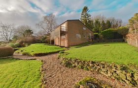 Photo of 5-bed-in-tealby