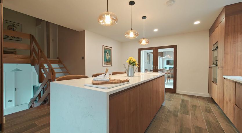 Photo of 5 Bed in Tealby