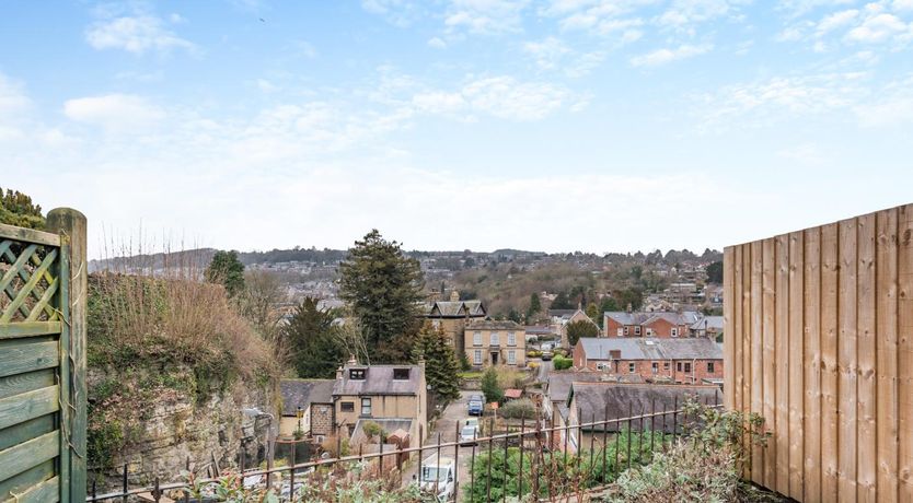 Photo of 3 Bed in Matlock