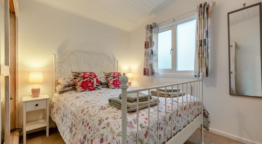 Photo of 2 Bed in Mawgan
