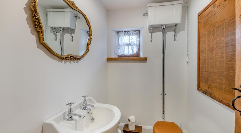 Photo of 4 Bed in Cowling