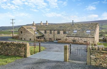 4 Bed in Cowling Holiday Home