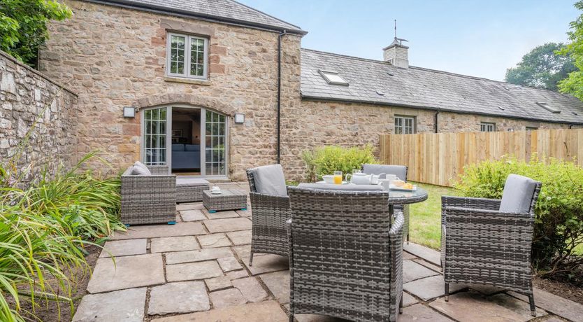 Photo of 2 Bed in Nant-y-derry