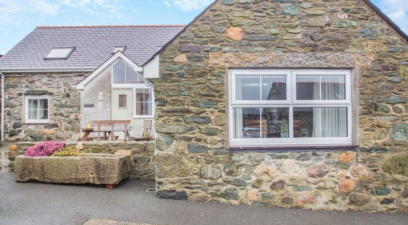 Photo of 3 Bed in Llanfwrog