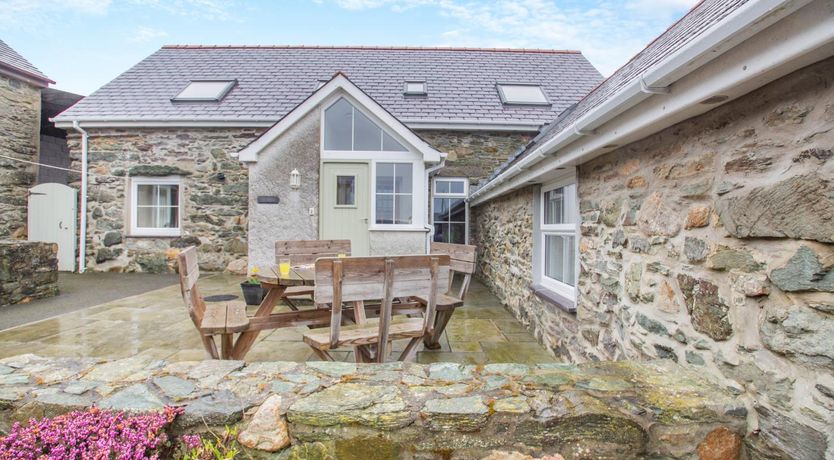 Photo of 3 Bed in Llanfwrog