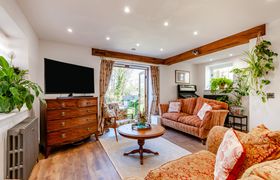 Photo of 3-bed-in-sandwich-2