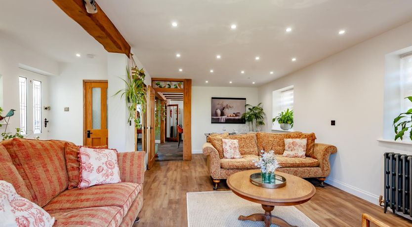 Photo of 3 Bed in Sandwich