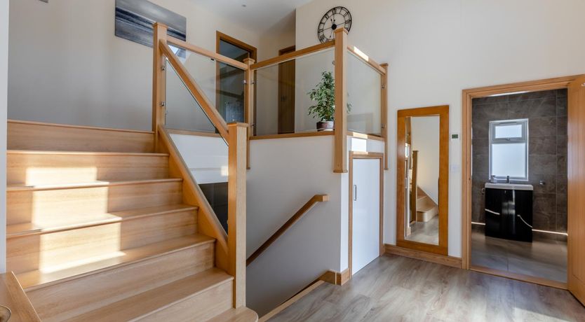 Photo of 4 Bed in Honiton