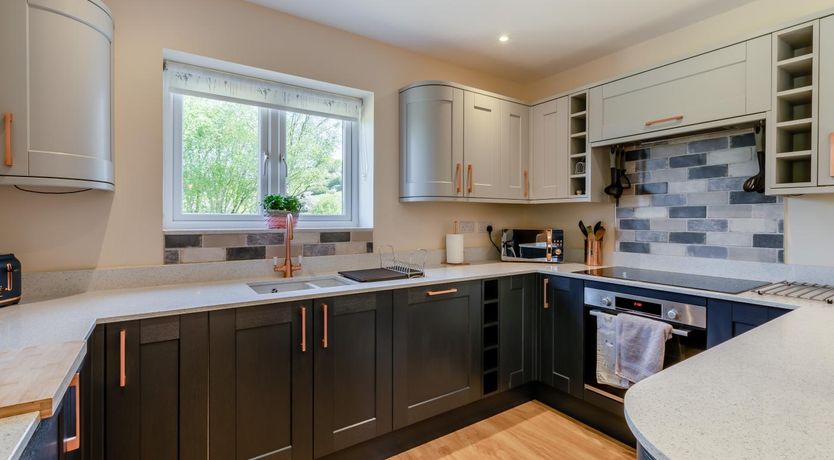 Photo of 4 Bed in Honiton