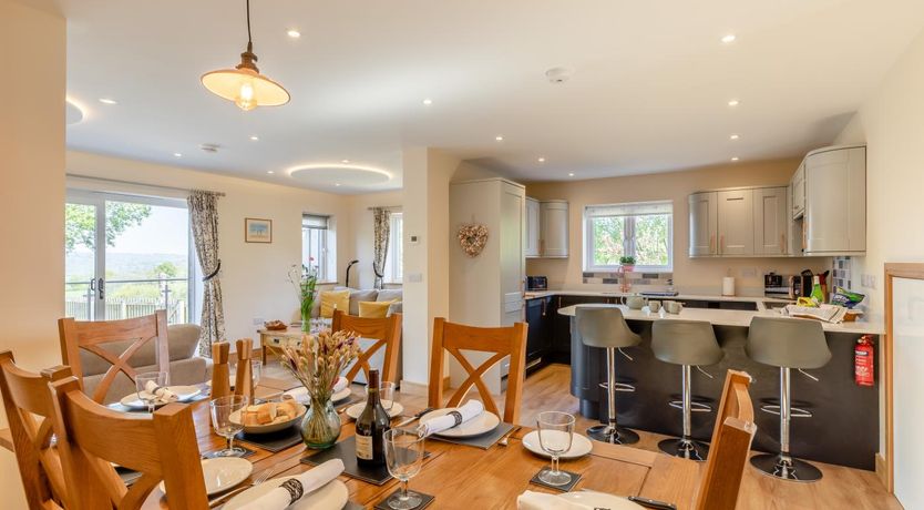 Photo of 4 Bed in Honiton