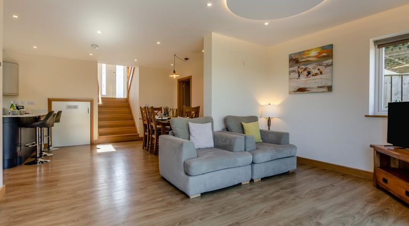 Photo of 4 Bed in Honiton