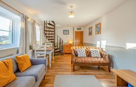 Photo of 1-bed-in-east-allington