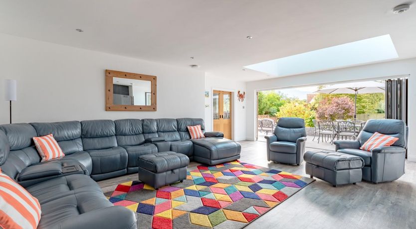 Photo of 5 Bed in Walberswick