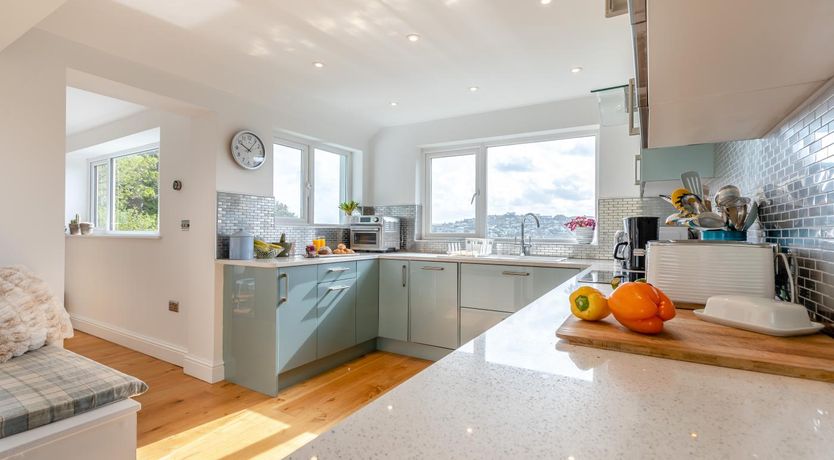 Photo of 3 Bed in Ilfracombe