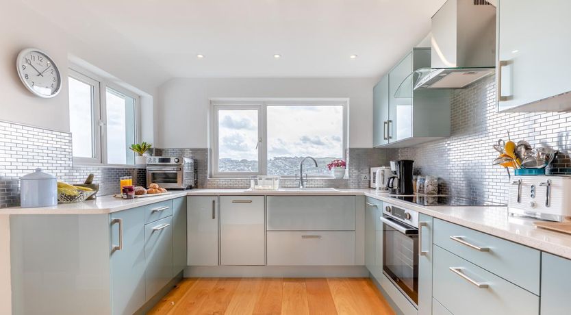 Photo of 3 Bed in Ilfracombe