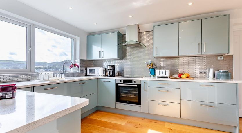 Photo of 3 Bed in Ilfracombe