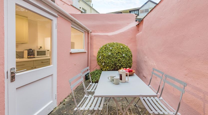 Photo of 2 Bed in Teignmouth