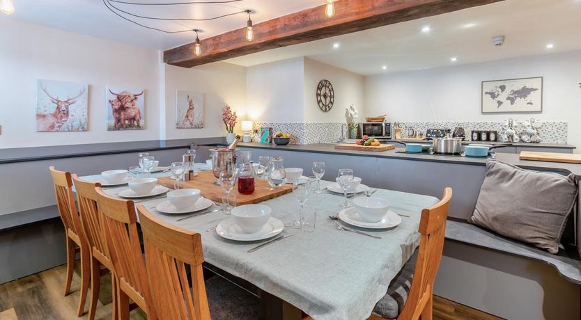 Photo of 5 Bed in Kentisbury