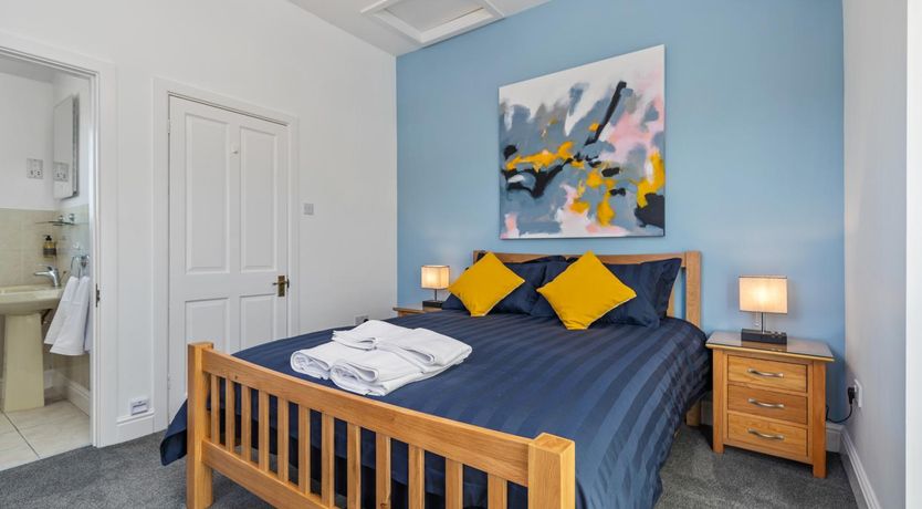 Photo of 3 Bed in Newgale