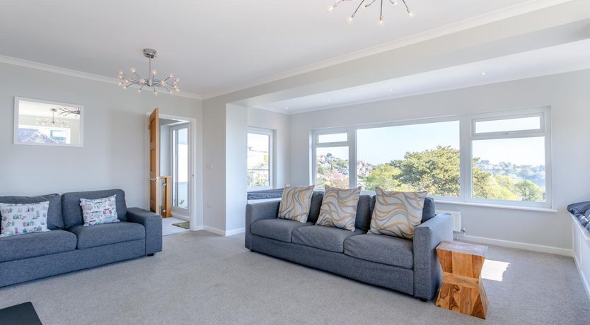 Photo of 3 Bed in Teignmouth