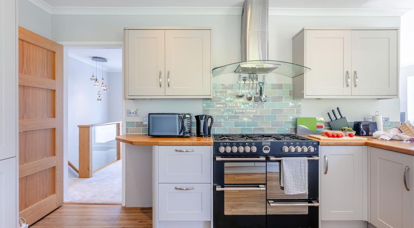 Photo of 3 Bed in Teignmouth