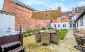 Photo of 4 Bed in Alcester