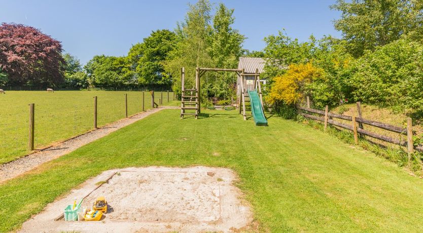 Photo of 2 Bed in Launceston