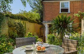 Photo of 2-bed-in-rye-5